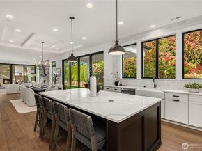 13988 SE 5th Street, Bellevue WA 98005