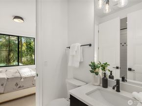 13988 SE 5th Street, Bellevue WA 98005