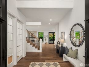 13988 SE 5th Street, Bellevue WA 98005