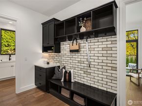 13988 SE 5th Street, Bellevue WA 98005