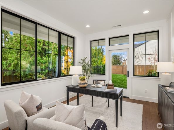 13988 SE 5th Street, Bellevue WA 98005