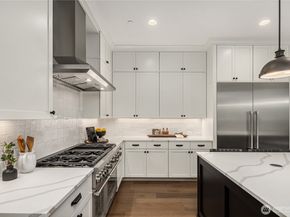 13988 SE 5th Street, Bellevue WA 98005