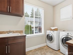 12325 NE 86th Way, Kirkland WA 98033