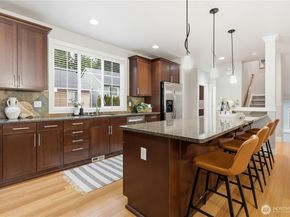 12325 NE 86th Way, Kirkland WA 98033