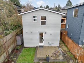 3112 W Raye Street, Seattle WA 98199