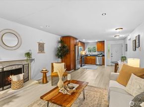 22107 66th Avenue W 10D, Mountlake Terrace WA 98043