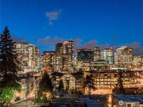 10712 SE 2nd Street, Bellevue WA 98004