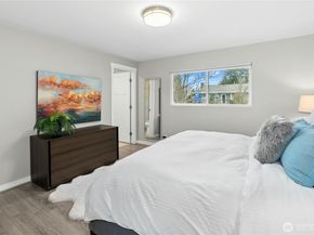 12563 SE 71st Street, Newcastle WA 98056