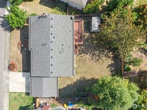 12563 SE 71st Street, Newcastle WA 98056