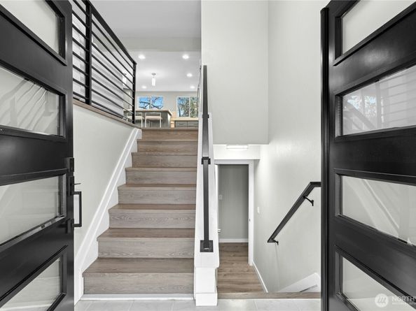 12563 SE 71st Street, Newcastle WA 98056