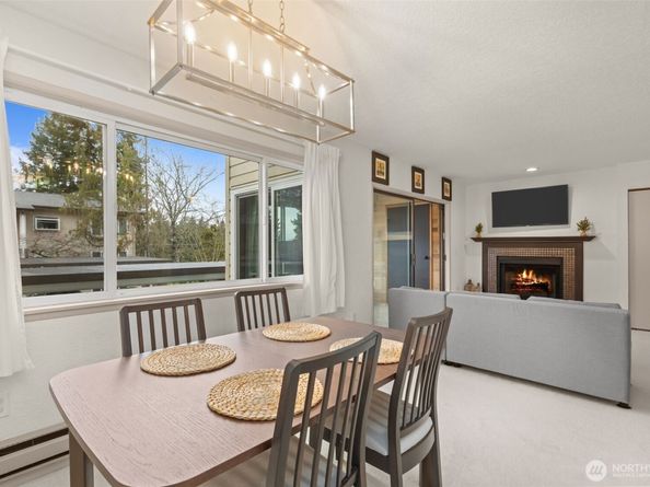 706 136th Place NE C2, Bellevue WA 98005