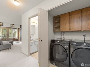 706 136th Place NE C2, Bellevue WA 98005