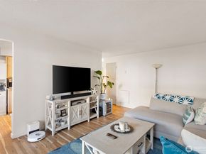 17301 NE 45th Street 87, Redmond WA 98052