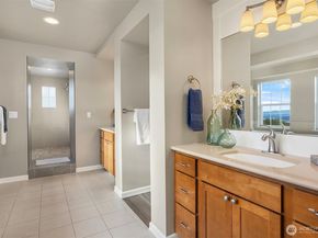 2440 NE Daphne Street, Issaquah WA 98029