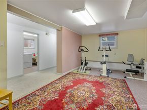 929 NW 59th Street, Seattle WA 98107