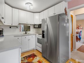 929 NW 59th Street, Seattle WA 98107