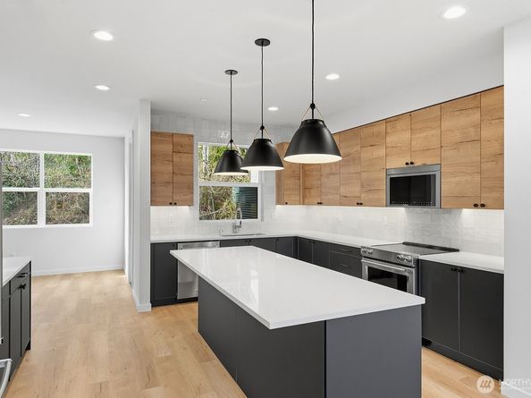 720 Newport Way NW, Issaquah WA 98027