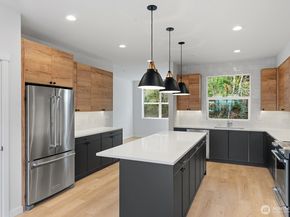 720 Newport Way NW, Issaquah WA 98027