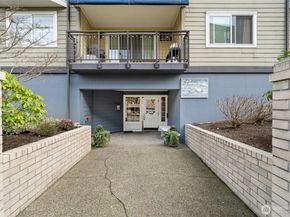 8720 Phinney Avenue 11, Seattle WA 98103