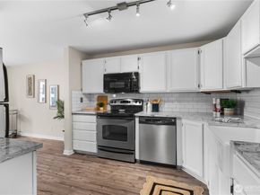 8720 Phinney Avenue 11, Seattle WA 98103