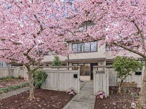 2009 42nd Avenue E, Seattle WA 98112