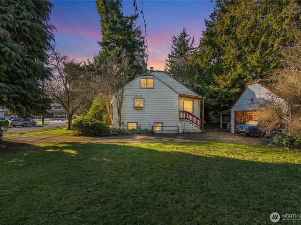 104 NE 120th Street, Seattle WA 98125