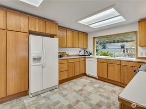 31402 28th Place SW, Federal Way WA 98023