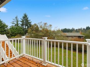 31402 28th Place SW, Federal Way WA 98023
