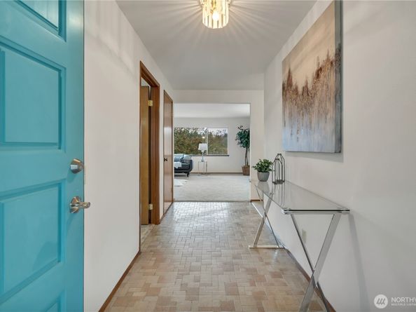 31402 28th Place SW, Federal Way WA 98023