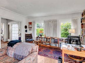 1612 22nd Avenue E, Seattle WA 98112