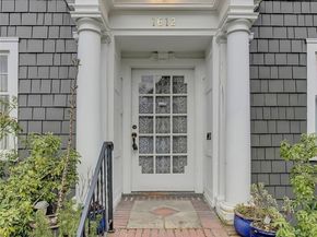 1612 22nd Avenue E, Seattle WA 98112