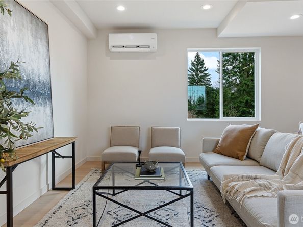 225 106th Street SW A2, Everett WA 98204