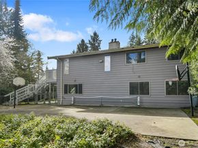 18722 56th Avenue NE, Kenmore WA 98028