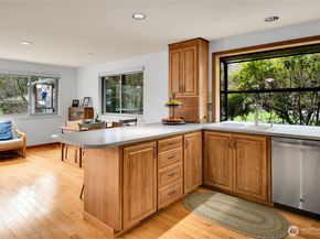 18722 56th Avenue NE, Kenmore WA 98028