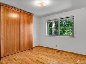 18722 56th Avenue NE, Kenmore WA 98028