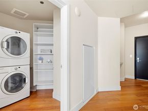 737 Olive Way 2808, Seattle WA 98101