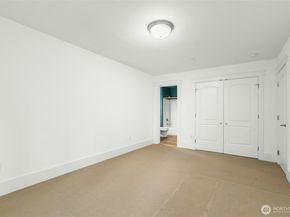 18634 92nd Avenue NE, Bothell WA 98011