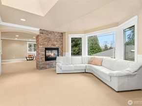 18634 92nd Avenue NE, Bothell WA 98011