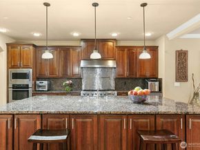 18634 92nd Avenue NE, Bothell WA 98011