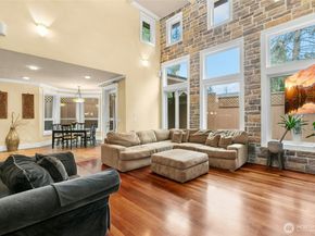 18634 92nd Avenue NE, Bothell WA 98011