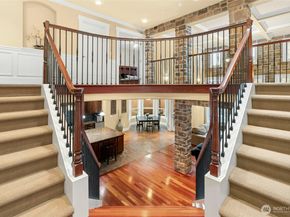 18634 92nd Avenue NE, Bothell WA 98011