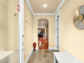 18634 92nd Avenue NE, Bothell WA 98011