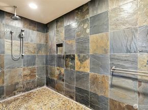 18634 92nd Avenue NE, Bothell WA 98011