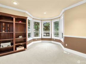 18634 92nd Avenue NE, Bothell WA 98011