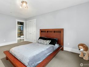 18634 92nd Avenue NE, Bothell WA 98011