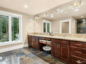 18634 92nd Avenue NE, Bothell WA 98011