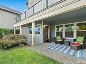 2744 NW Pine Cone Place, Issaquah WA 98027