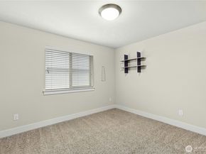 2744 NW Pine Cone Place, Issaquah WA 98027