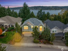 2744 NW Pine Cone Place, Issaquah WA 98027