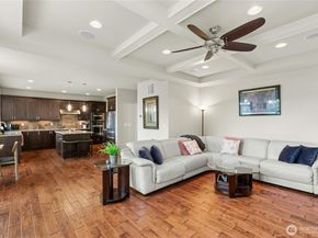 2744 NW Pine Cone Place, Issaquah WA 98027